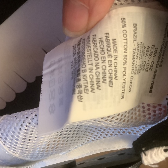 New Balance Women’s Lifestyle Trucker Hat – Black & White Mesh Sample main image 4